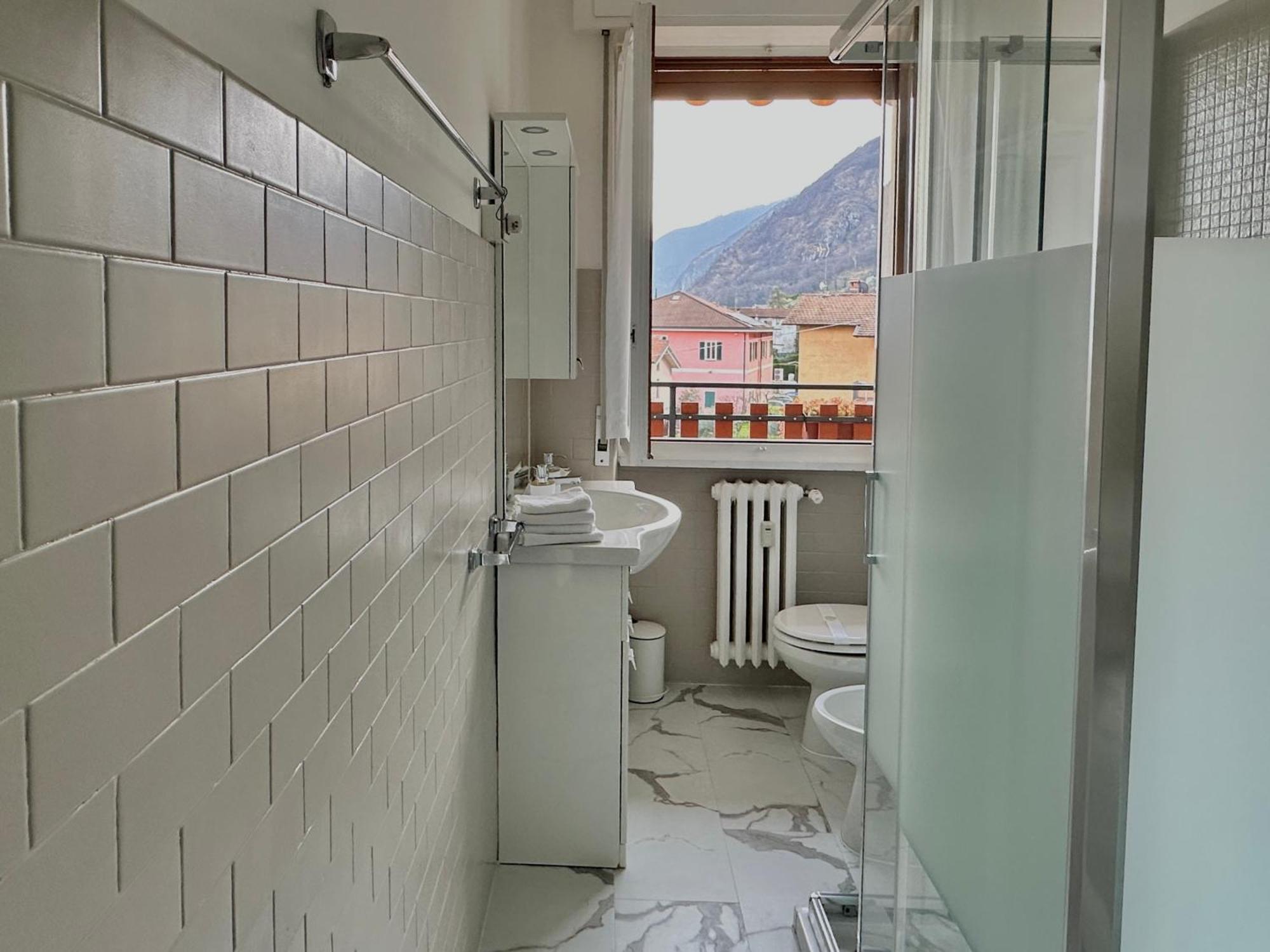 Lake View Apartment - Parking Included Oliveto Lario Kültér fotó